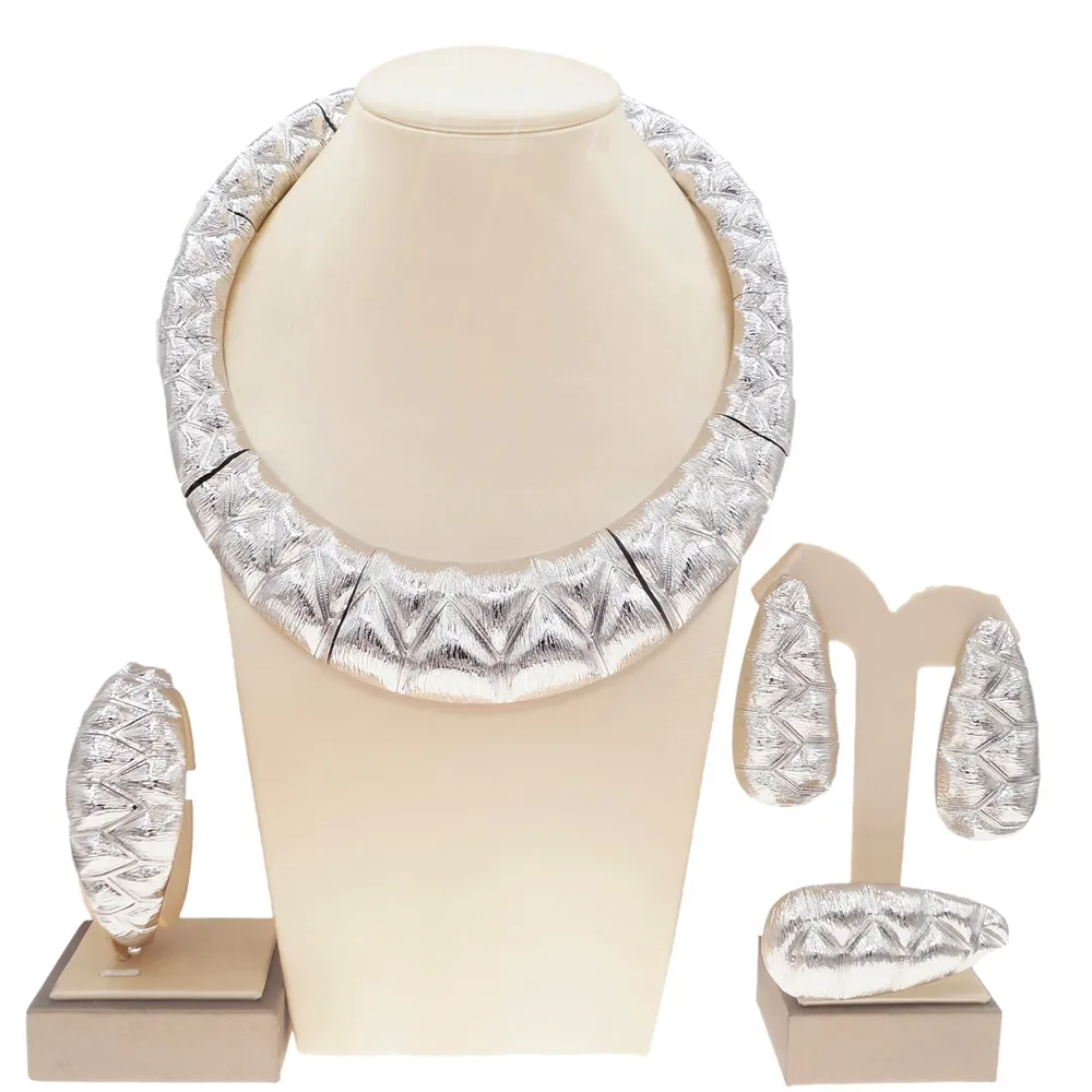 סט תכשיטים ברזילאי שרשרת, צמיד, עגילים וטבעת מצופה זהב