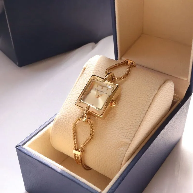 באיכות גבוהה רטרו 24K זהב מצופה קוורץ פליז 2022 חדש נשים של שעון זהב צמיד כיכר חיוג מתנת אוהבים יוקרה טמפרמנט