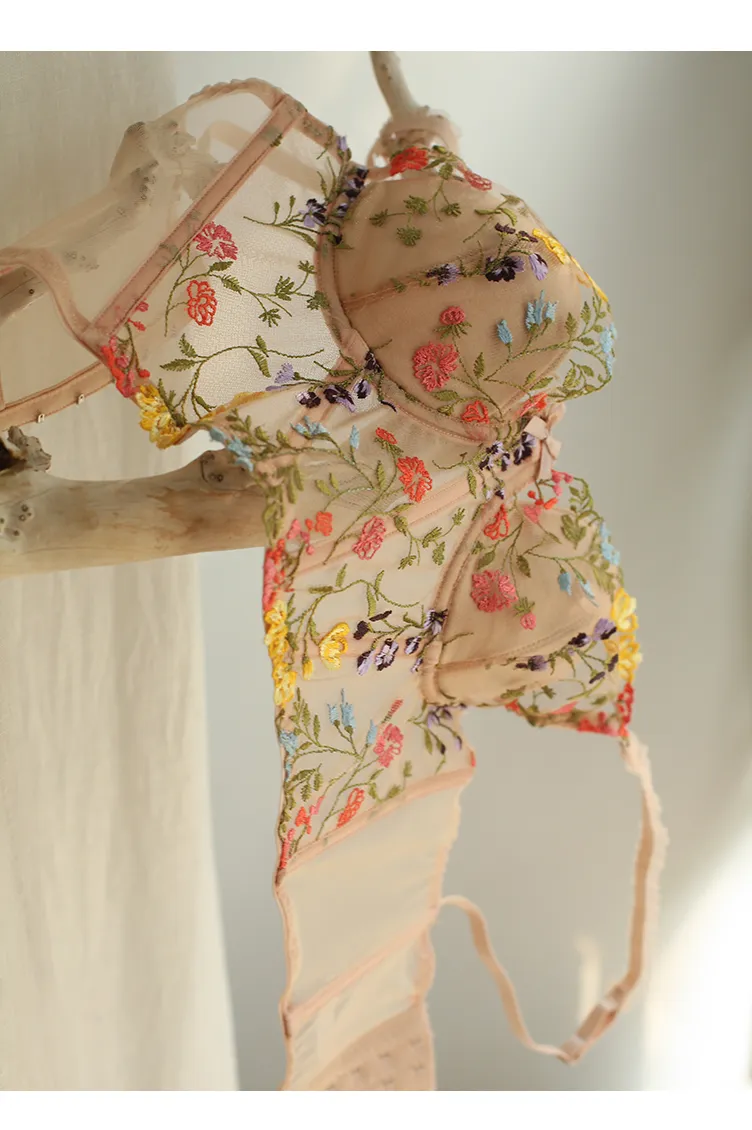 DM צרפתית רקמת ערכות הלבשה תחתונה תחרה פרחי תחתונים סקסי נשים של גוף בעיצוב לדחוף את חזיית רומנטי חזיות ותחתונים סט